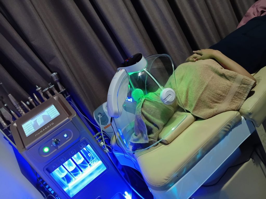 Facial oxygen + Audio theraphi